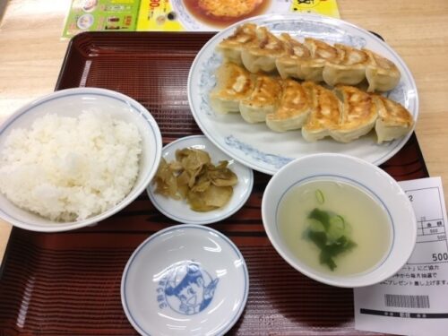 ダブル餃子定食ぎょうざの満州