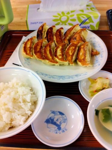 餃子の満州でダブル餃子定食