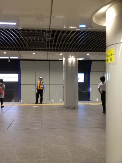 地下鉄　東京メトロ　ホーム