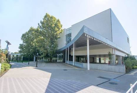 東京都立多摩図書館