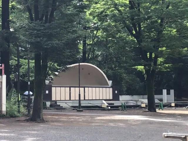 井の頭公園　ステージ