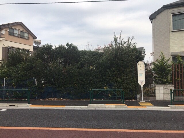 東京都三鷹市の1週間に2便しかバスが来ないバス停を見学
