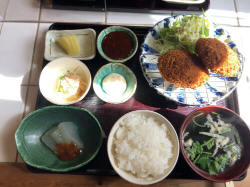 コロッケ定食 ホロホロ