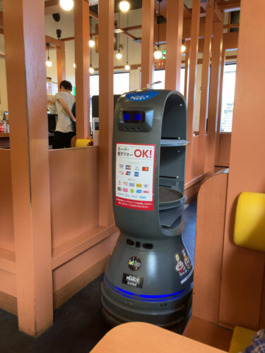 幸楽苑 配膳ロボット