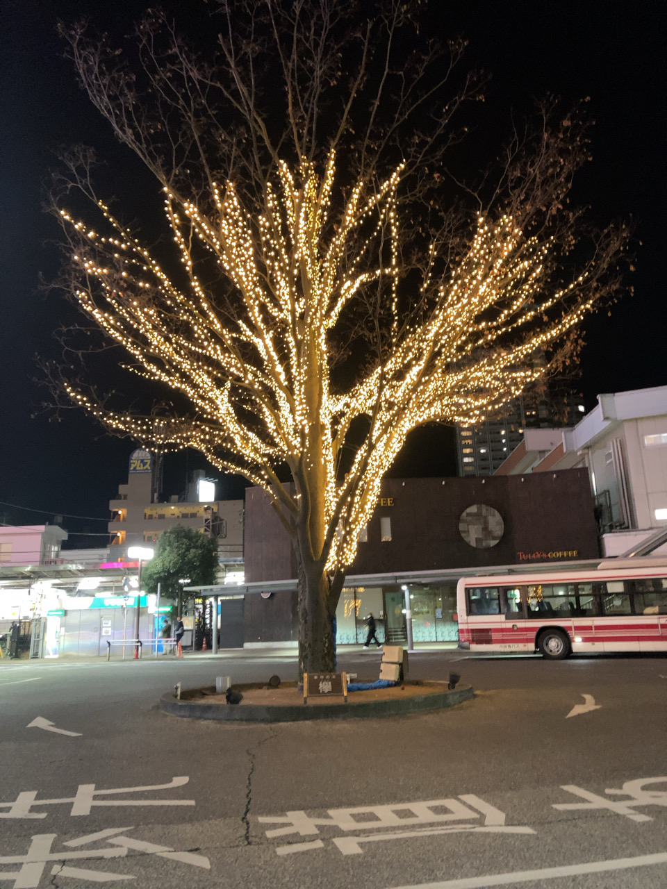 三鷹駅 イルミネーション