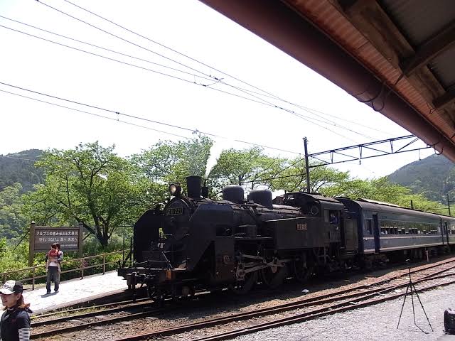 大井川鉄道の蒸気機関車と家山駅と井川線