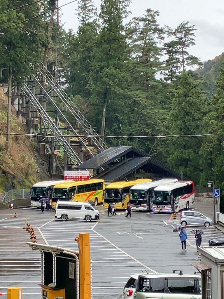 身延山久遠寺の駐車場